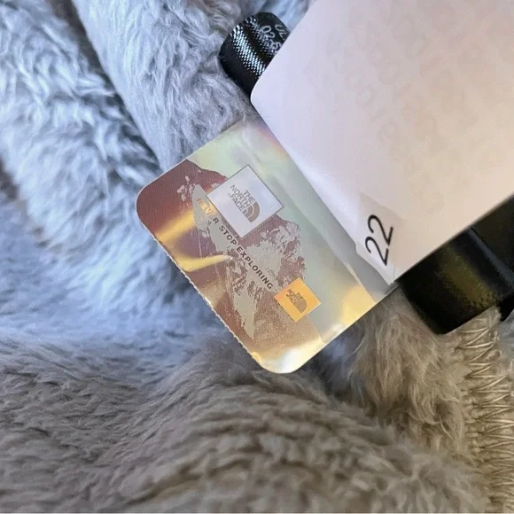 The North Face Women’s Luxe Osito Jacket 2 - Picture 9 of 9